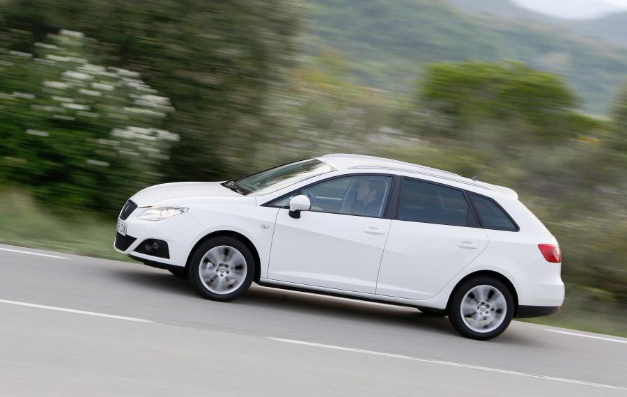  Seat Ibiza ST 2010 года  (фото 46 из 102)
